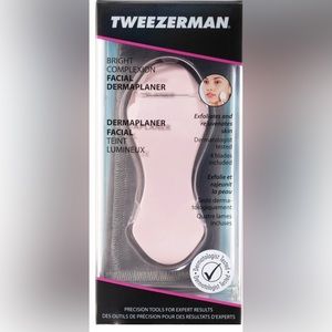 Tweezerman Bright Complexion Facial Dermaplaner